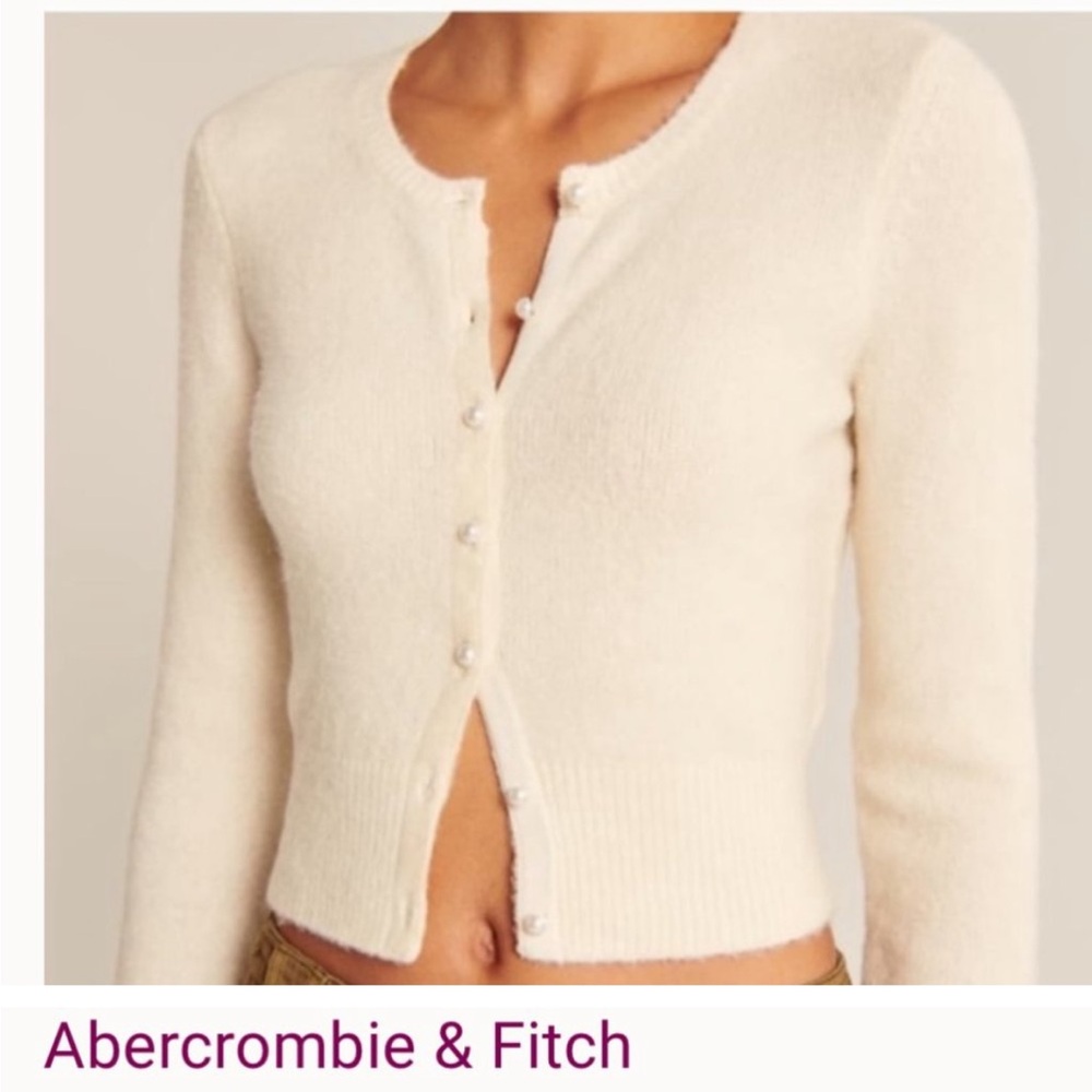NWOT Abercrombie Slim Fluffy Button-Through Cardigan